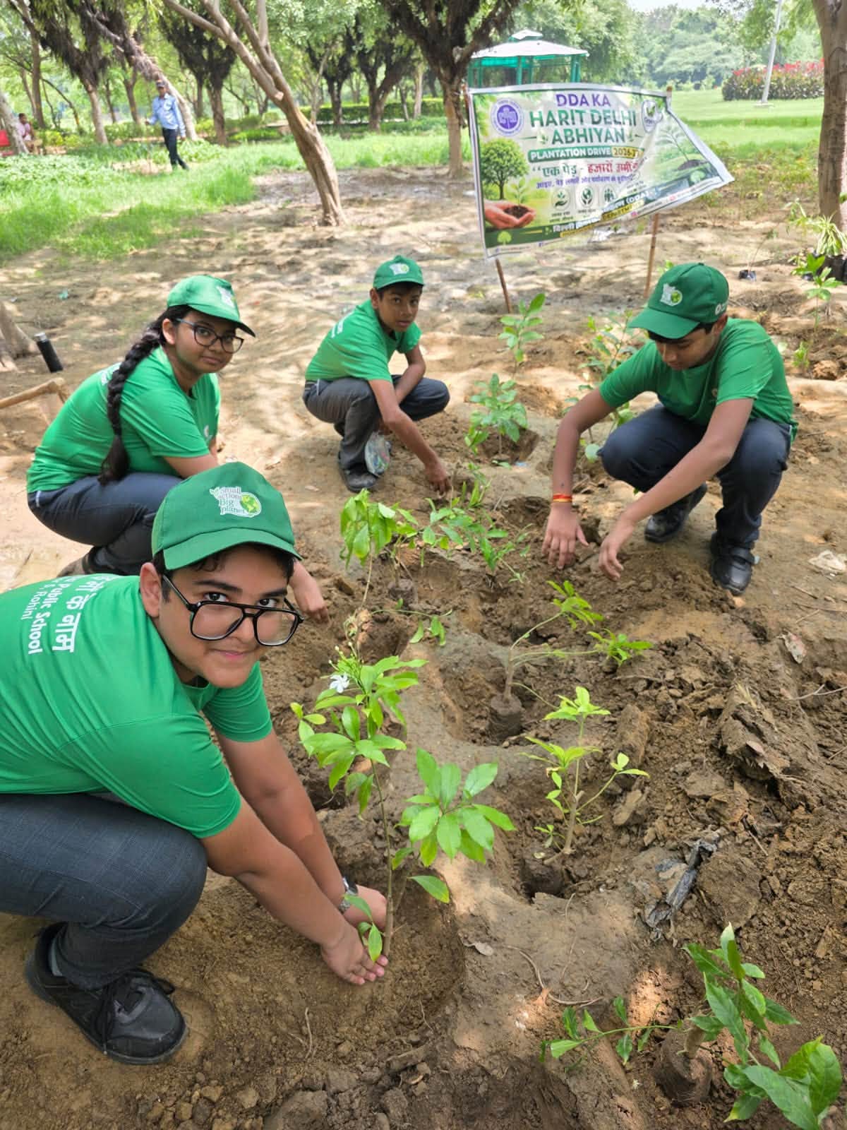 MEGA PLANTATION DRIVE: EK PED MAA KE NAAM